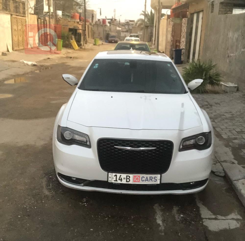 كرايسلر 300